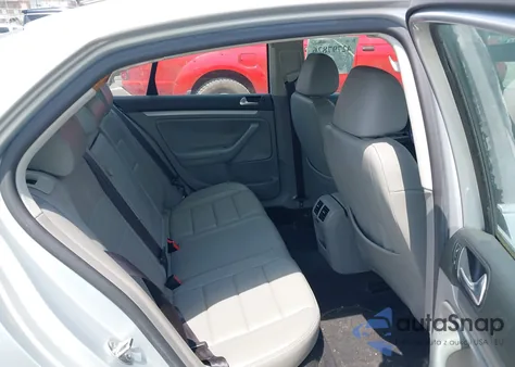 2008 Volkswagen Jetta Se/Sel from USA, damaged, VIN 3VWRM71K38M018213